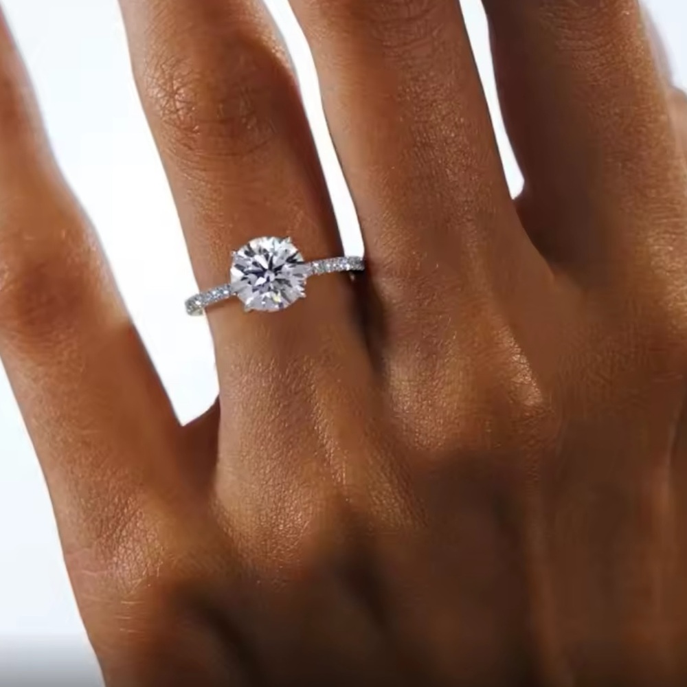 925 Sterling Sliver 2 Carat round Moissanite Engagement ring - Picture 2 of 10